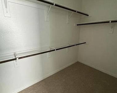 1201 Indianola - Photo Thumbnail 21