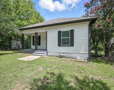 903 W Baker Street - Photo Thumbnail 12