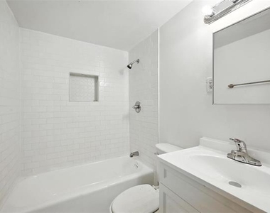 903 W Baker Street - Photo Thumbnail 6