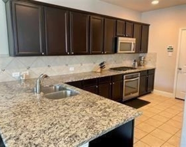 432 Hunt Drive - Photo Thumbnail 13