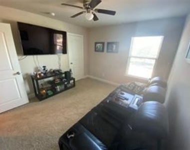 432 Hunt Drive - Photo Thumbnail 20