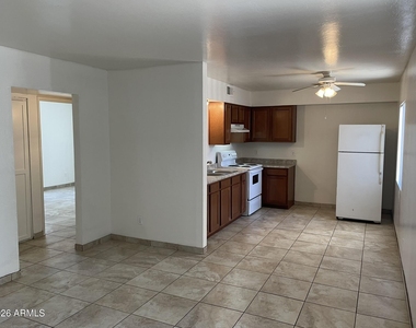 1222 E Mountain View Road - Photo Thumbnail 1