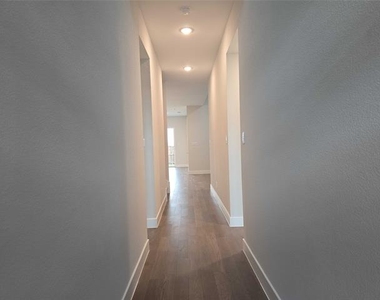 11539 Pinto Street - Photo Thumbnail 2