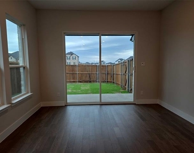11539 Pinto Street - Photo Thumbnail 13