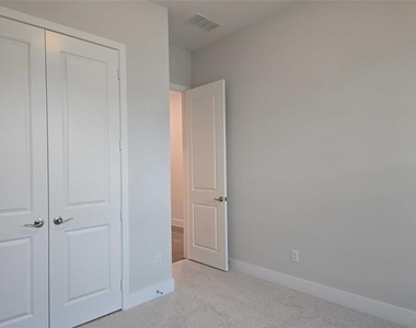 11539 Pinto Street - Photo Thumbnail 18
