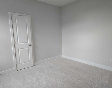 11539 Pinto Street - Photo Thumbnail 29