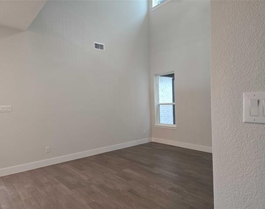 11539 Pinto Street - Photo Thumbnail 7