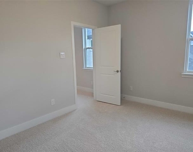 11539 Pinto Street - Photo Thumbnail 24