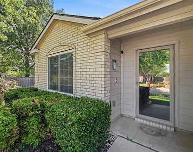 2304 Pheasant Run - Photo Thumbnail 2