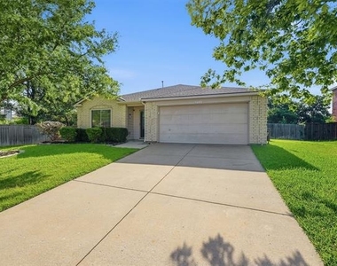 2304 Pheasant Run - Photo Thumbnail 1