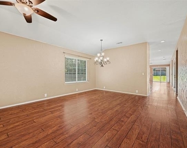 2304 Pheasant Run - Photo Thumbnail 5