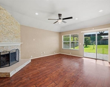 2304 Pheasant Run - Photo Thumbnail 10