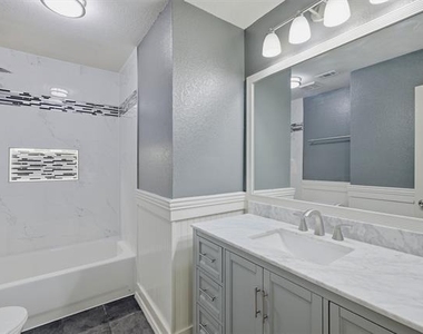 2304 Pheasant Run - Photo Thumbnail 18
