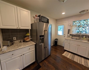804 Canal Street - Photo Thumbnail 4