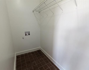 804 Canal Street - Photo Thumbnail 11
