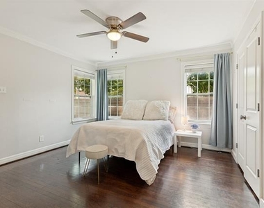 2641 Boyd Avenue - Photo Thumbnail 9