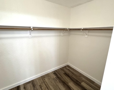12710 W Ash Street - Photo Thumbnail 19
