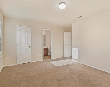 1452 Willoughby Way - Photo Thumbnail 13