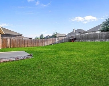 1452 Willoughby Way - Photo Thumbnail 16