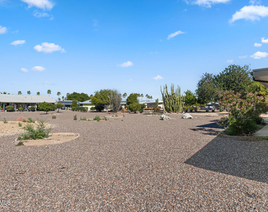 16817 N Meadow Park Drive - Photo Thumbnail 25