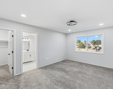 16817 N Meadow Park Drive - Photo Thumbnail 6