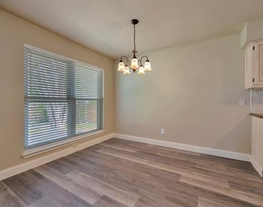 4729 Oarlock Drive - Photo Thumbnail 5