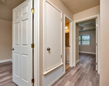 4729 Oarlock Drive - Photo Thumbnail 11