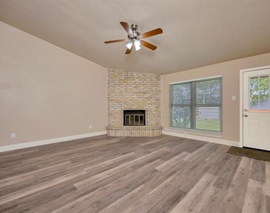 4729 Oarlock Drive - Photo Thumbnail 2