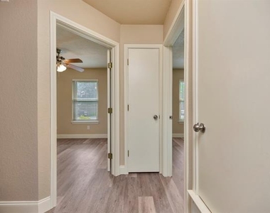 4729 Oarlock Drive - Photo Thumbnail 17