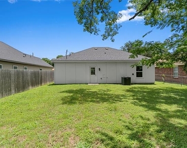 3331 Spring Avenue - Photo Thumbnail 16