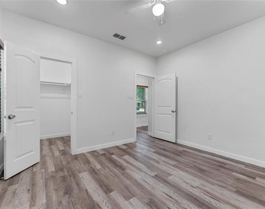3331 Spring Avenue - Photo Thumbnail 13