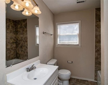 1604 Weiler Boulevard - Photo Thumbnail 13