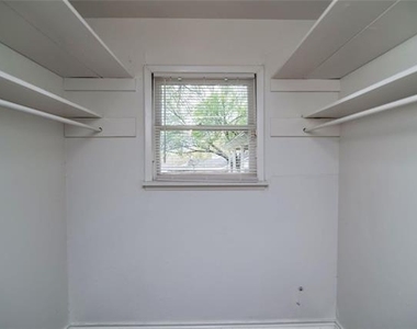 1604 Weiler Boulevard - Photo Thumbnail 15