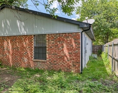 447 Vincent Street - Photo Thumbnail 24