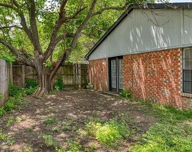 447 Vincent Street - Photo Thumbnail 25