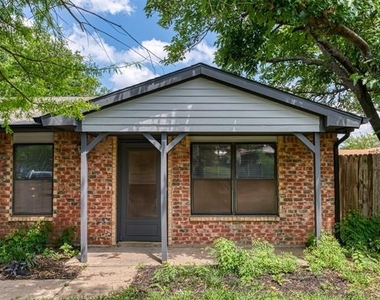 447 Vincent Street - Photo Thumbnail 5