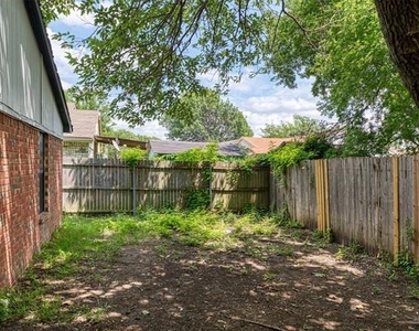 447 Vincent Street - Photo Thumbnail 23