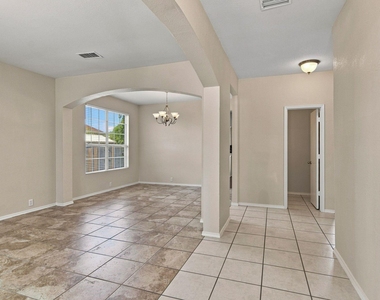 7212 Crabtree Lane - Photo Thumbnail 4