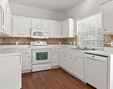 7212 Crabtree Lane - Photo Thumbnail 17