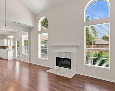 7212 Crabtree Lane - Photo Thumbnail 14