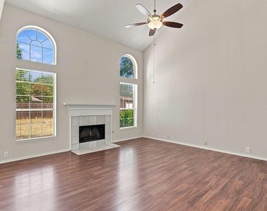 7212 Crabtree Lane - Photo Thumbnail 11