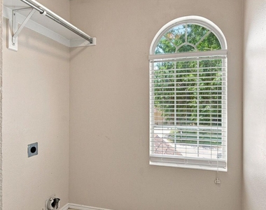 7212 Crabtree Lane - Photo Thumbnail 33