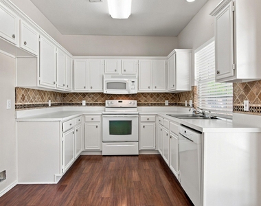 7212 Crabtree Lane - Photo Thumbnail 16