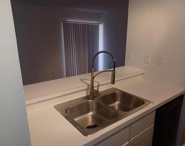4432 Buena Vista Street - Photo Thumbnail 10