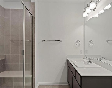 3309 Penn Boulevard - Photo Thumbnail 20