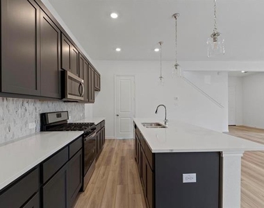 3309 Penn Boulevard - Photo Thumbnail 9