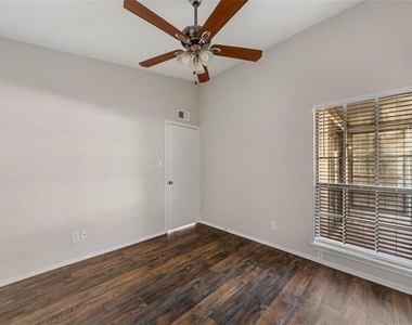4716 Rose Of Sharon Lane - Photo Thumbnail 4