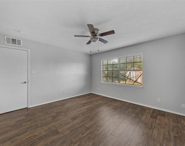 4716 Rose Of Sharon Lane - Photo Thumbnail 16