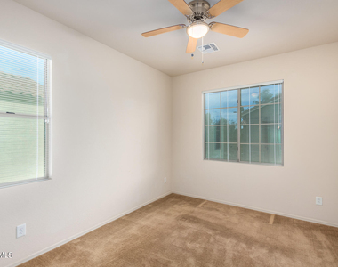 3464 S Bluejay Drive - Photo Thumbnail 10