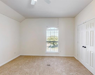 8609 Rugby Drive - Photo Thumbnail 27